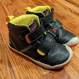 Plae shoes toddler size 9
